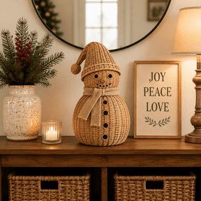 Satmonnus Woven Christmas Snowman Ornament, Wicker Snowman‑Shaped Natural Rattan Tabletop Decor with Hat & Scarf, Ideal Holiday Home Mantel Decoration